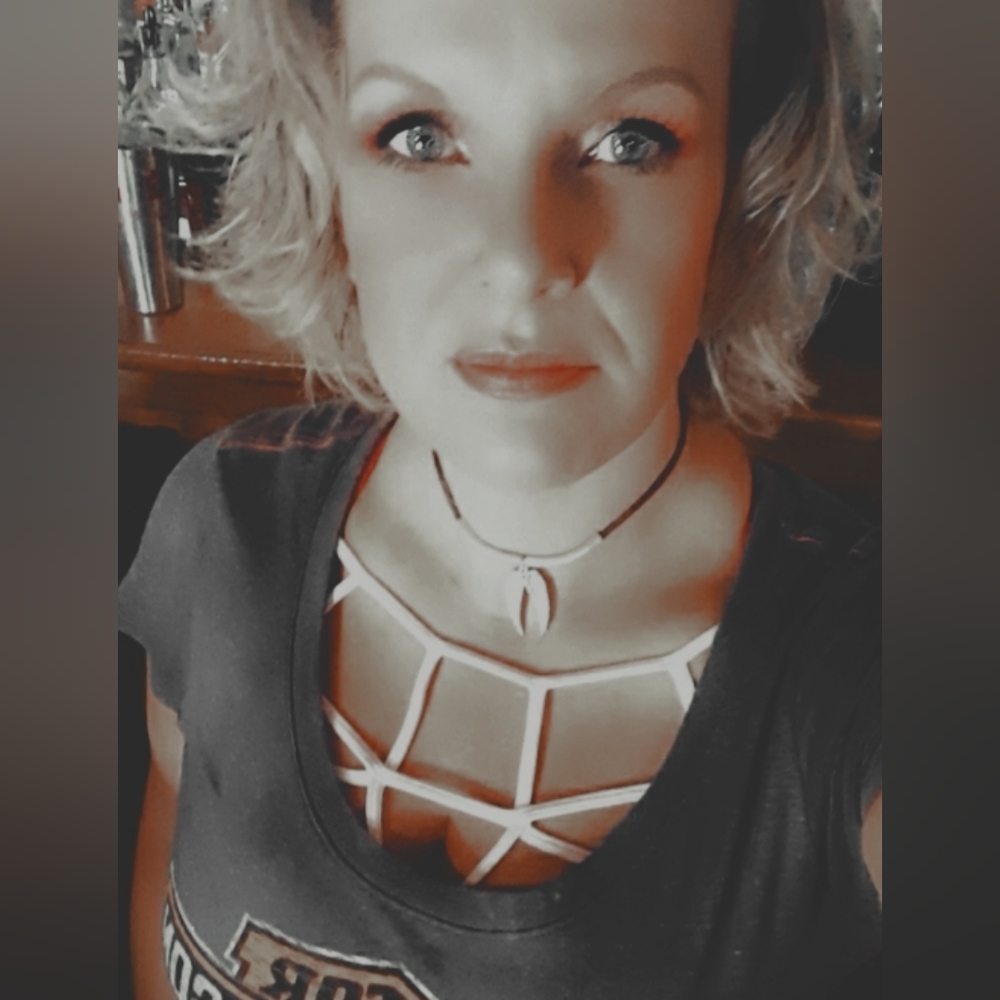 Meet your Posher, Mel